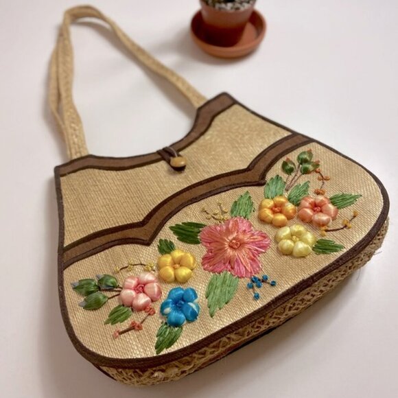 60s-70s Vintage Boho Straw Woven Handbag 3DFloral Embroidery Raffia Shoulder bag - Picture 4 of 16